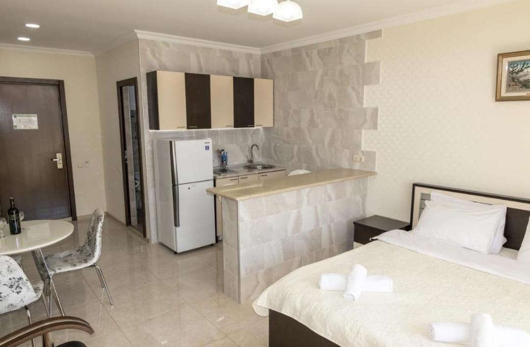 Apartment Orbi Lux Batoemi Buitenkant foto