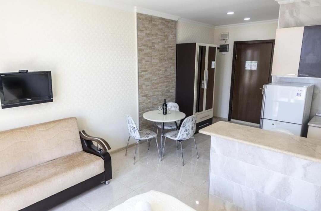 Apartment Orbi Lux Batoemi Buitenkant foto