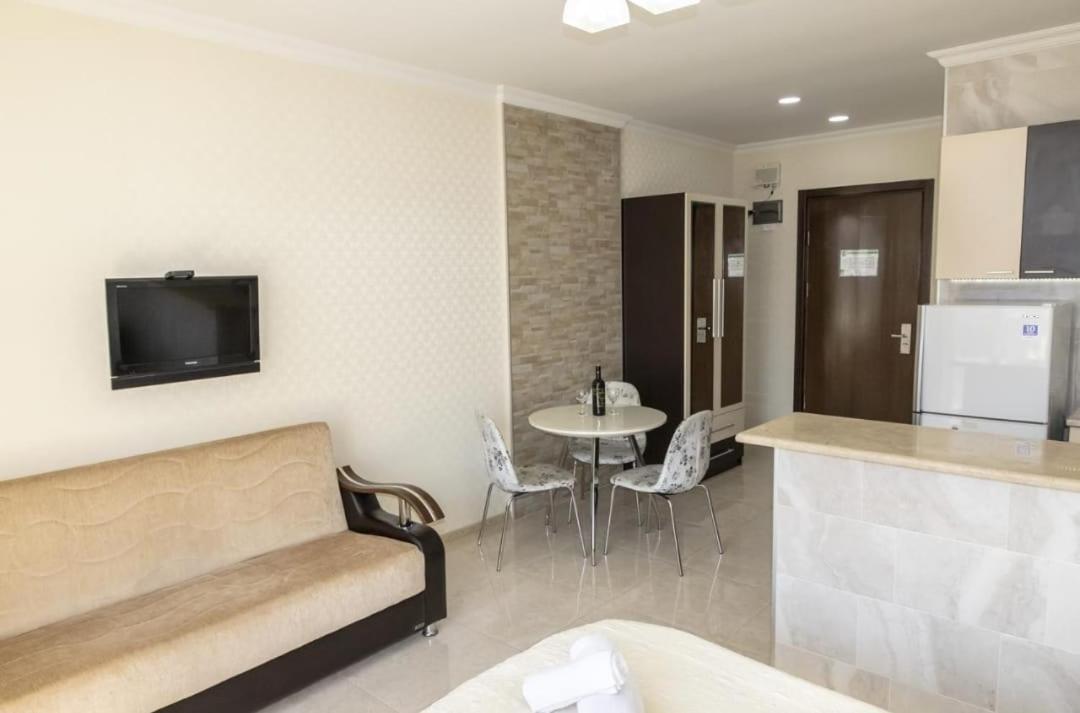 Apartment Orbi Lux Batoemi Buitenkant foto